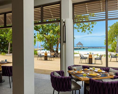 Avani+ Fares Maldives Resort фото 3