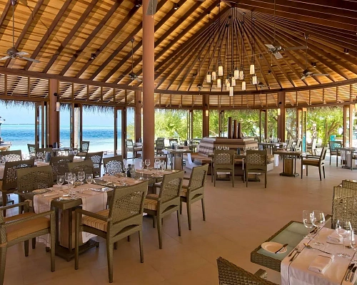 Hideaway Beach Resort & Spa фото 2